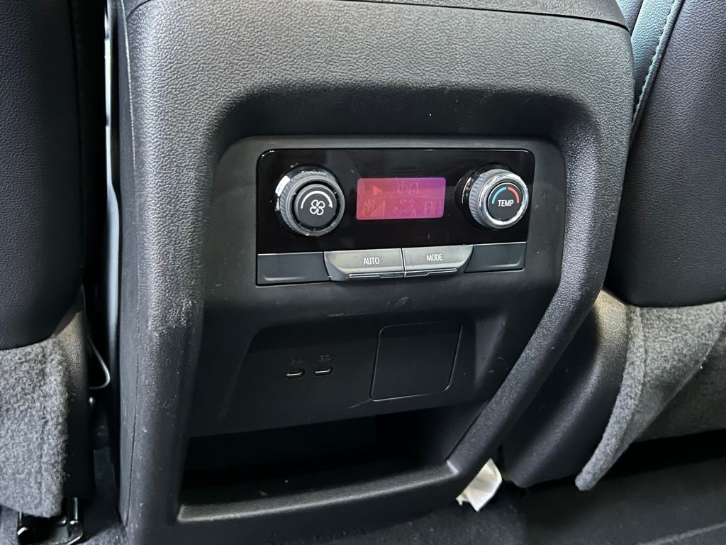 2025 Chevrolet Traverse LT 2LT