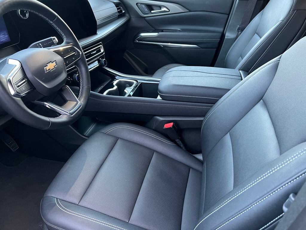 2025 Chevrolet Traverse LT 2LT