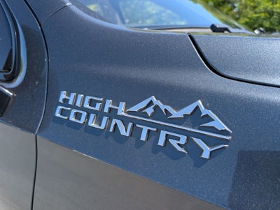 2021 Chevrolet Suburban High Country