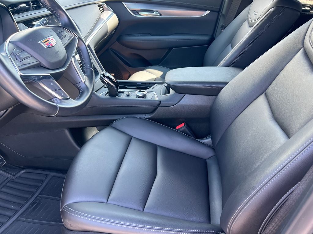 2021 Cadillac XT5 Luxury
