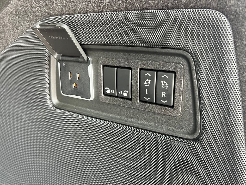 2024 Cadillac Escalade ESV Premium Luxury Platinum