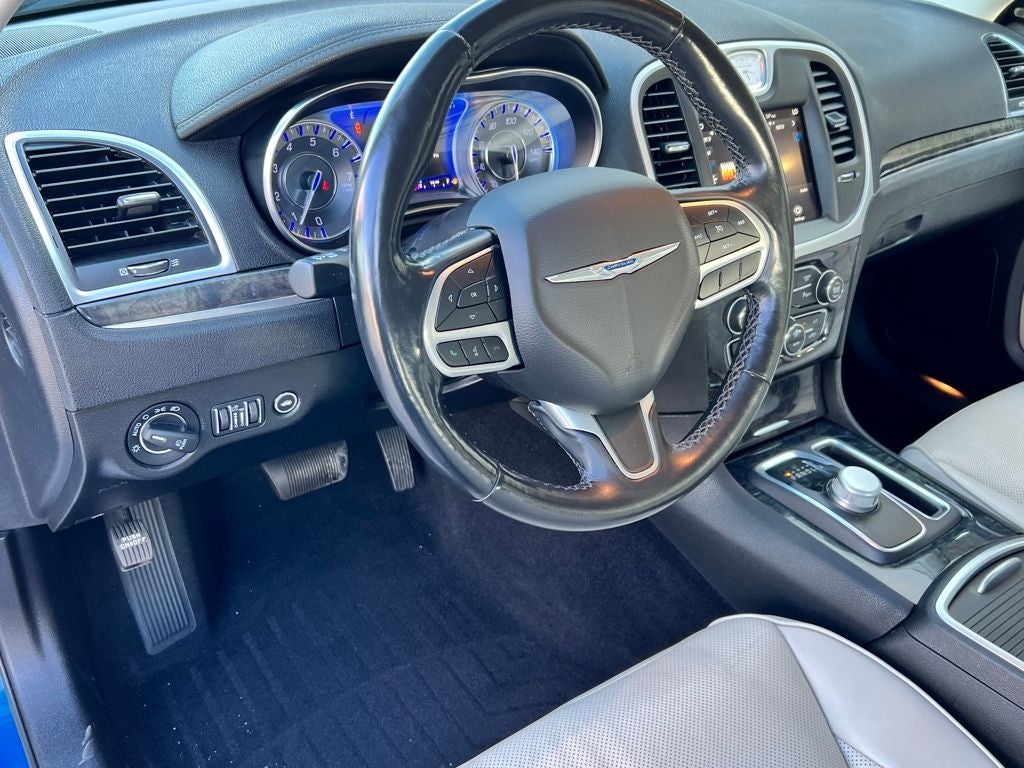 2022 Chrysler 300 Touring