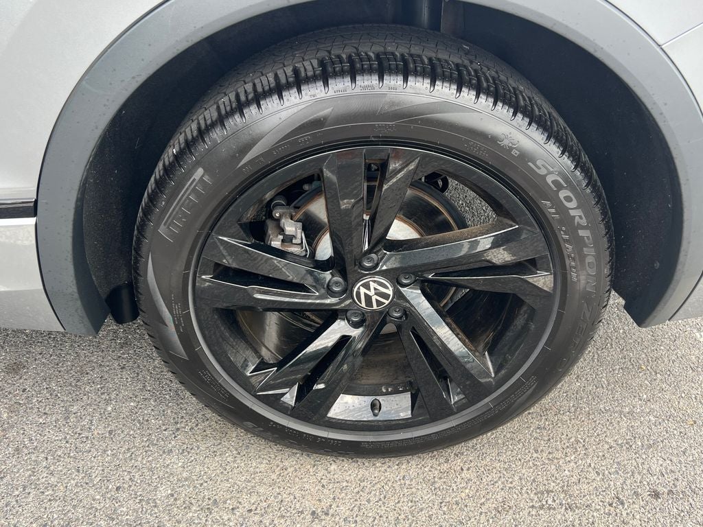 2024 Volkswagen Tiguan 2.0T SE R-Line Black
