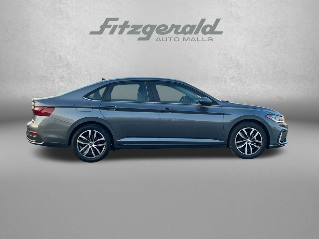 2025 Volkswagen Jetta 1.5T SE
