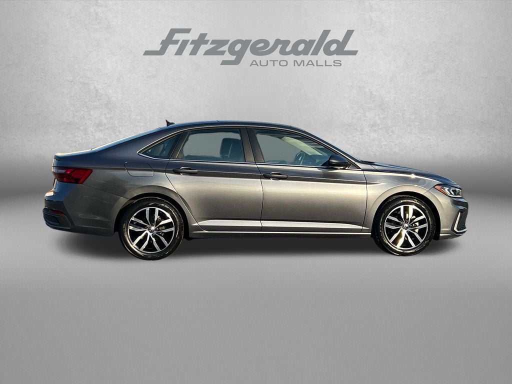 2025 Volkswagen Jetta 1.5T SE