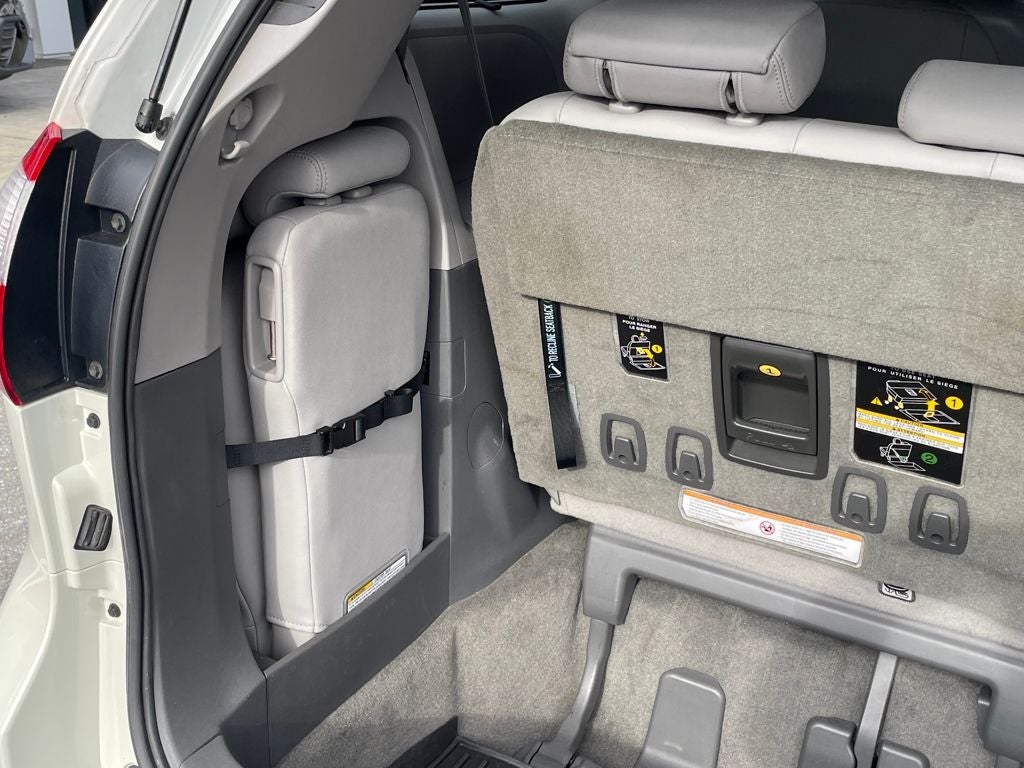 2018 Toyota Sienna XLE 8 Passenger