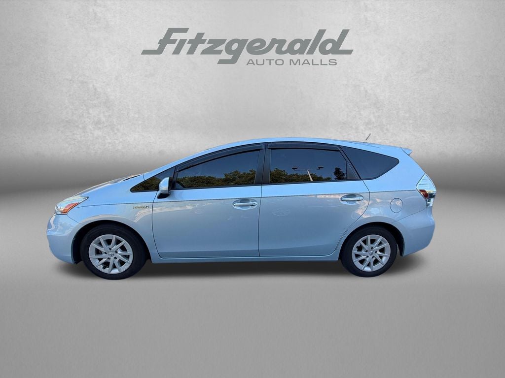 2014 Toyota Prius v Three