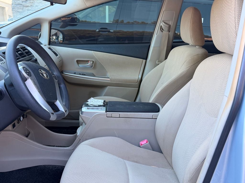 2014 Toyota Prius v Three