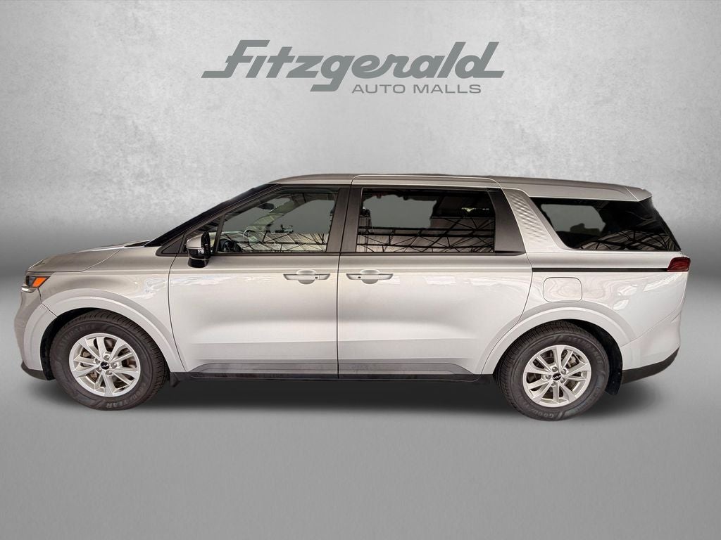 2022 Kia Carnival LXS