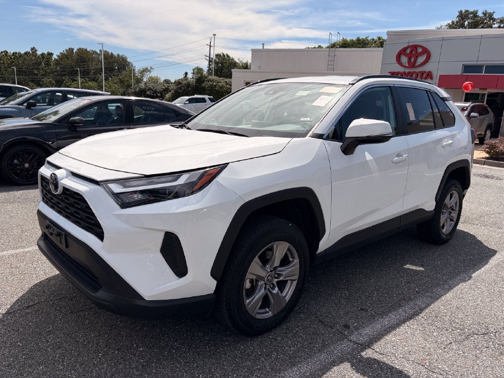 2025 Toyota RAV4 XLE