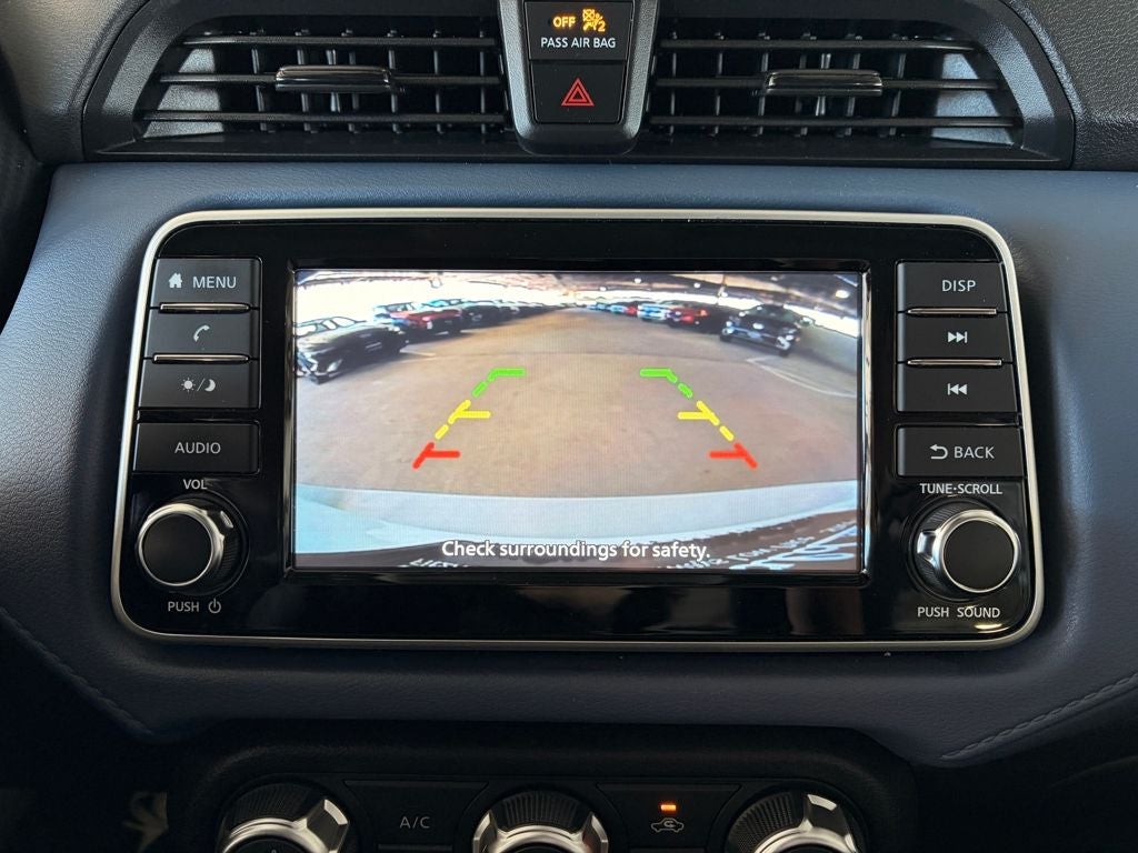 2023 Nissan Versa 1.6 SV