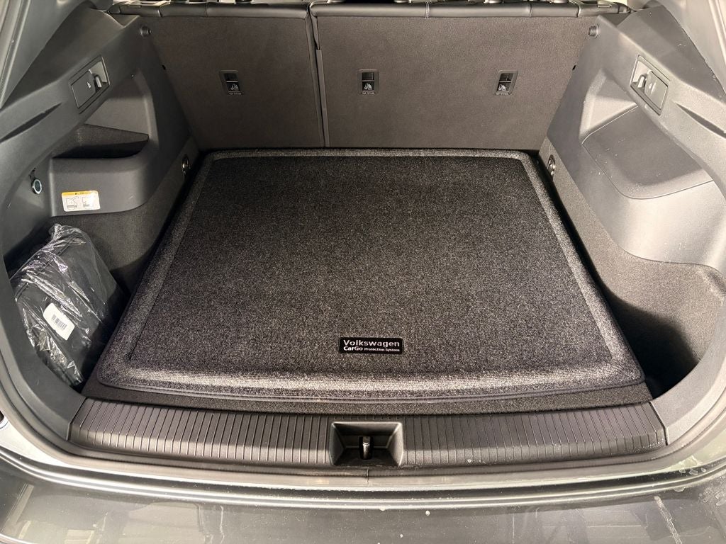 2025 Volkswagen Tiguan 2.0T SE R-Line Black