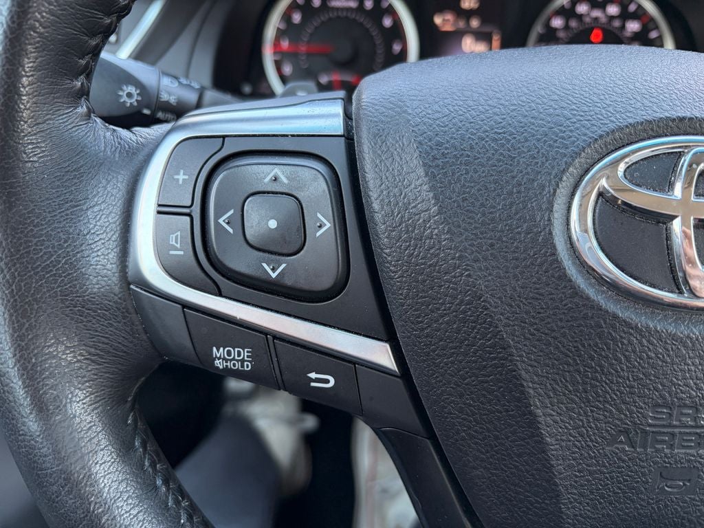 2016 Toyota CAMRY SE