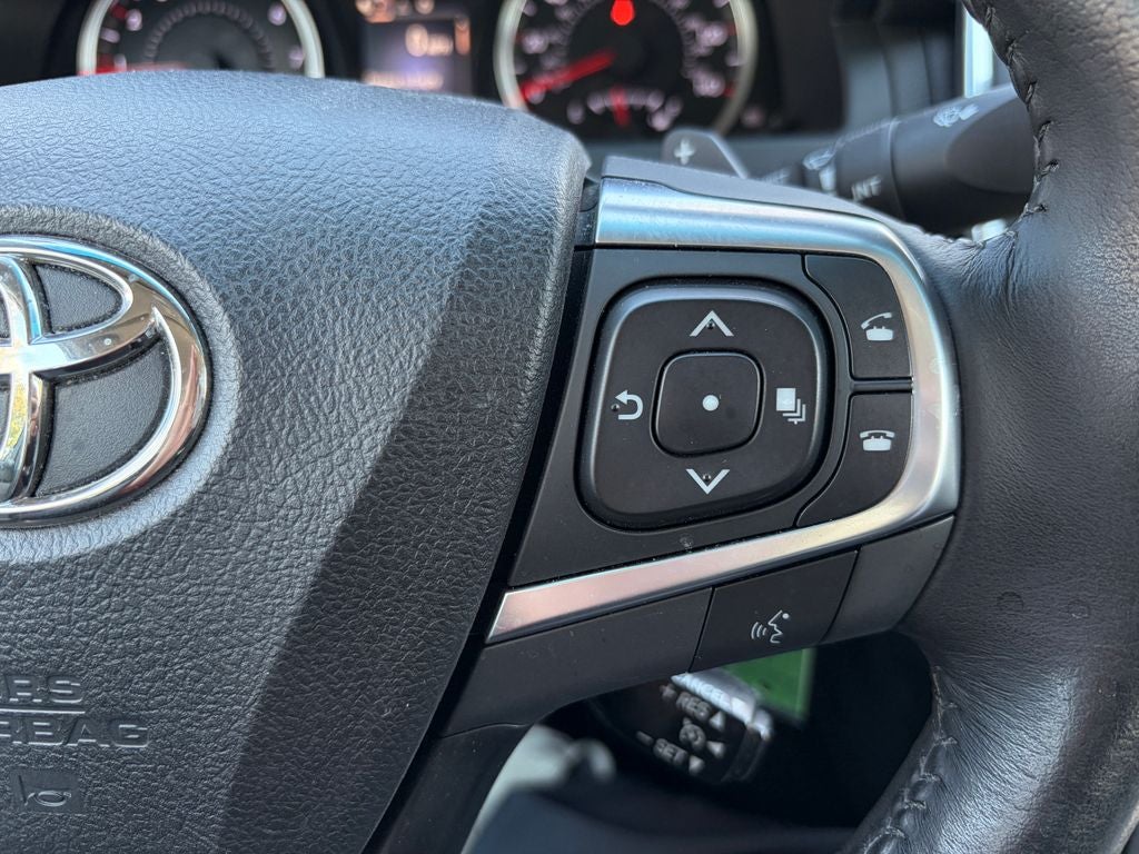 2016 Toyota CAMRY SE