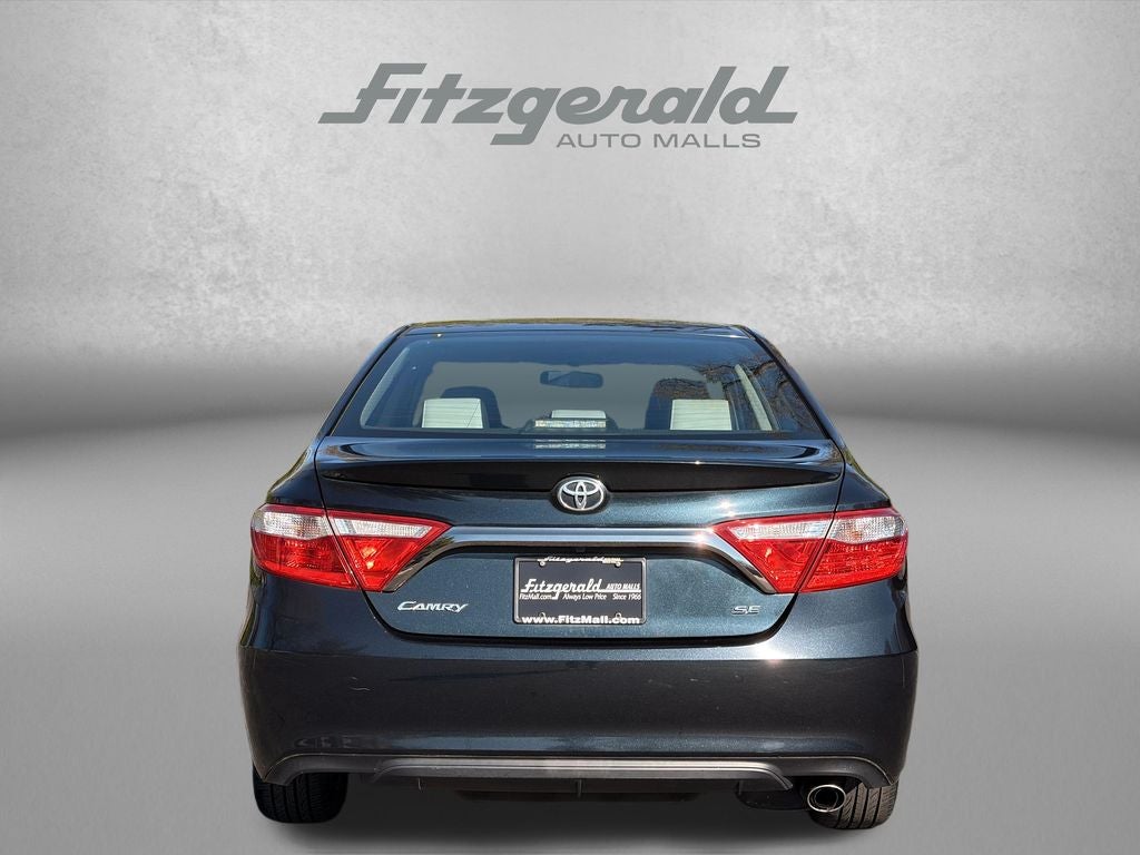 2016 Toyota CAMRY SE