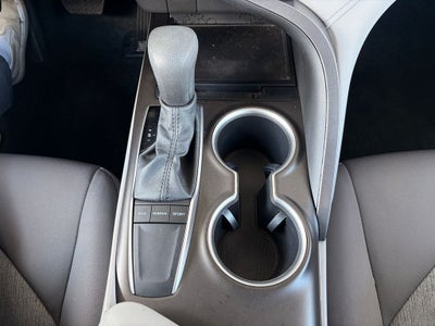 2022 Toyota CAMRY LE
