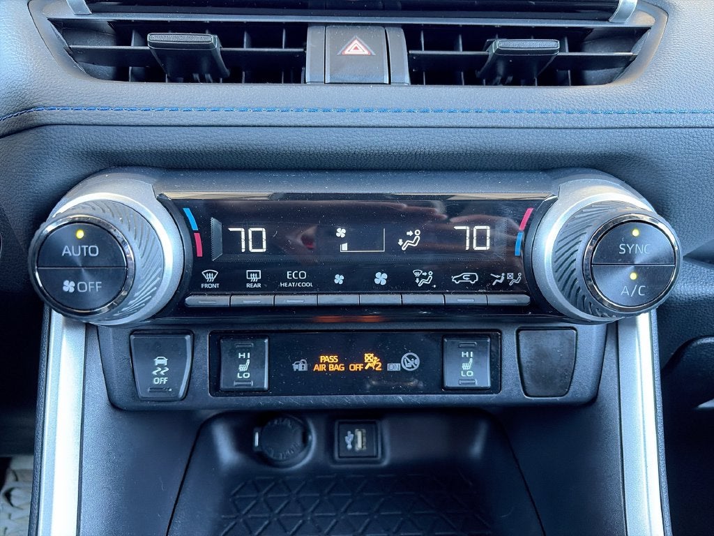 2024 Toyota RAV4 Hybrid SE