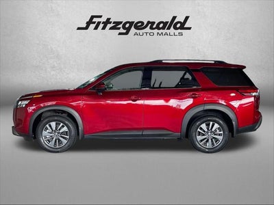 2024 Nissan Pathfinder SV