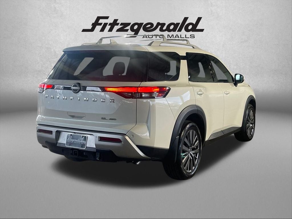 2024 Nissan Pathfinder SL