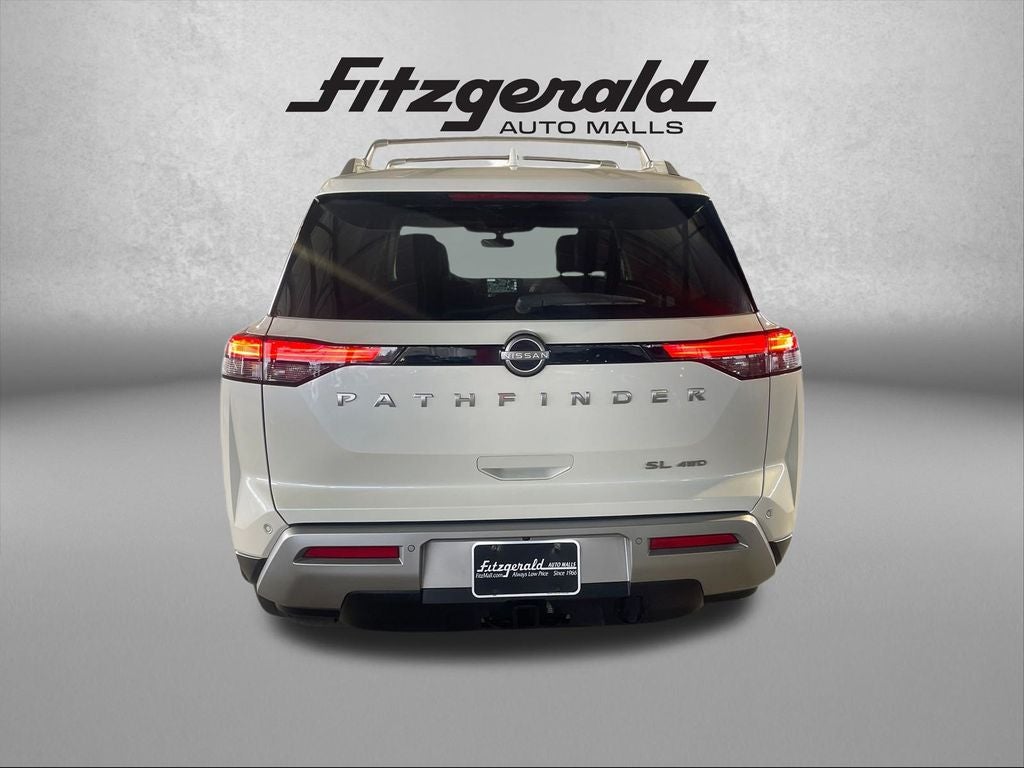 2024 Nissan Pathfinder SL