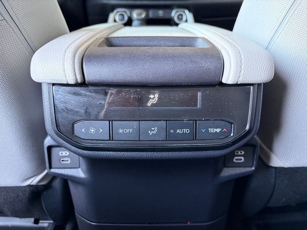 2025 Toyota GRAND HIGHLANDER LE