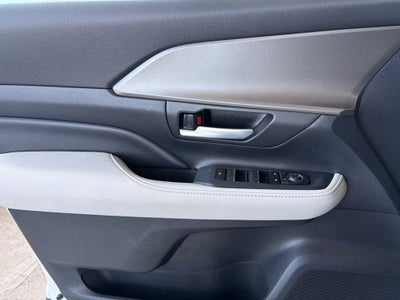 2025 Toyota GRAND HIGHLANDER LE