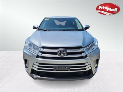 2019 Toyota HIGHLANDER LE Plus