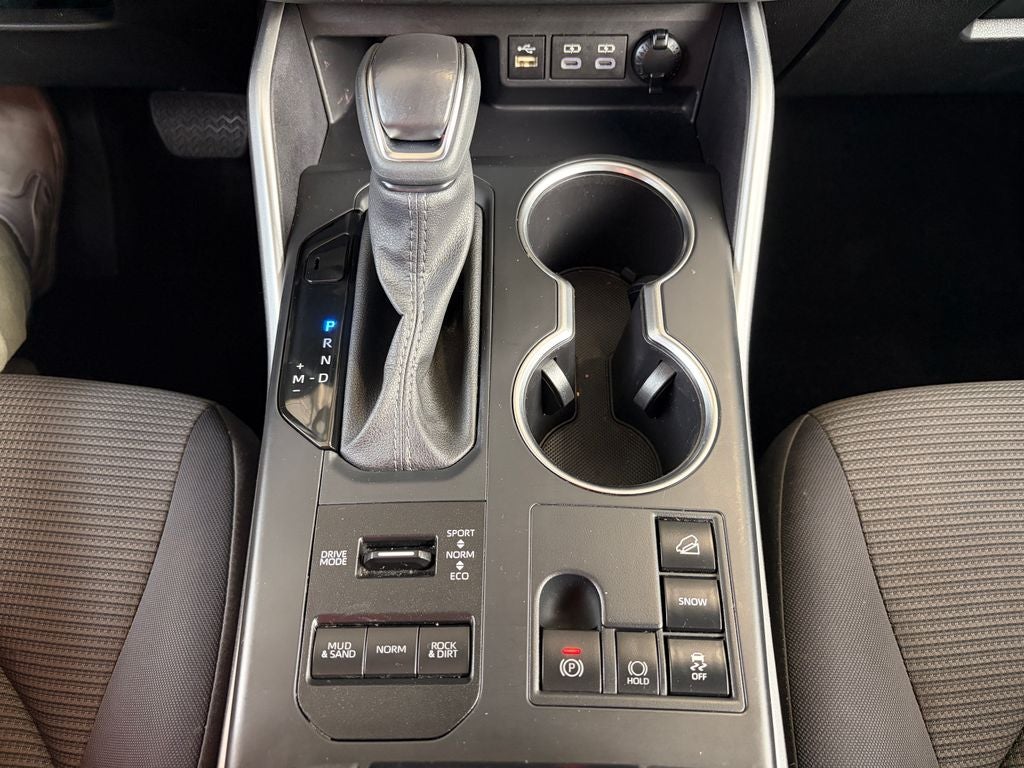 2025 Toyota Highlander LE