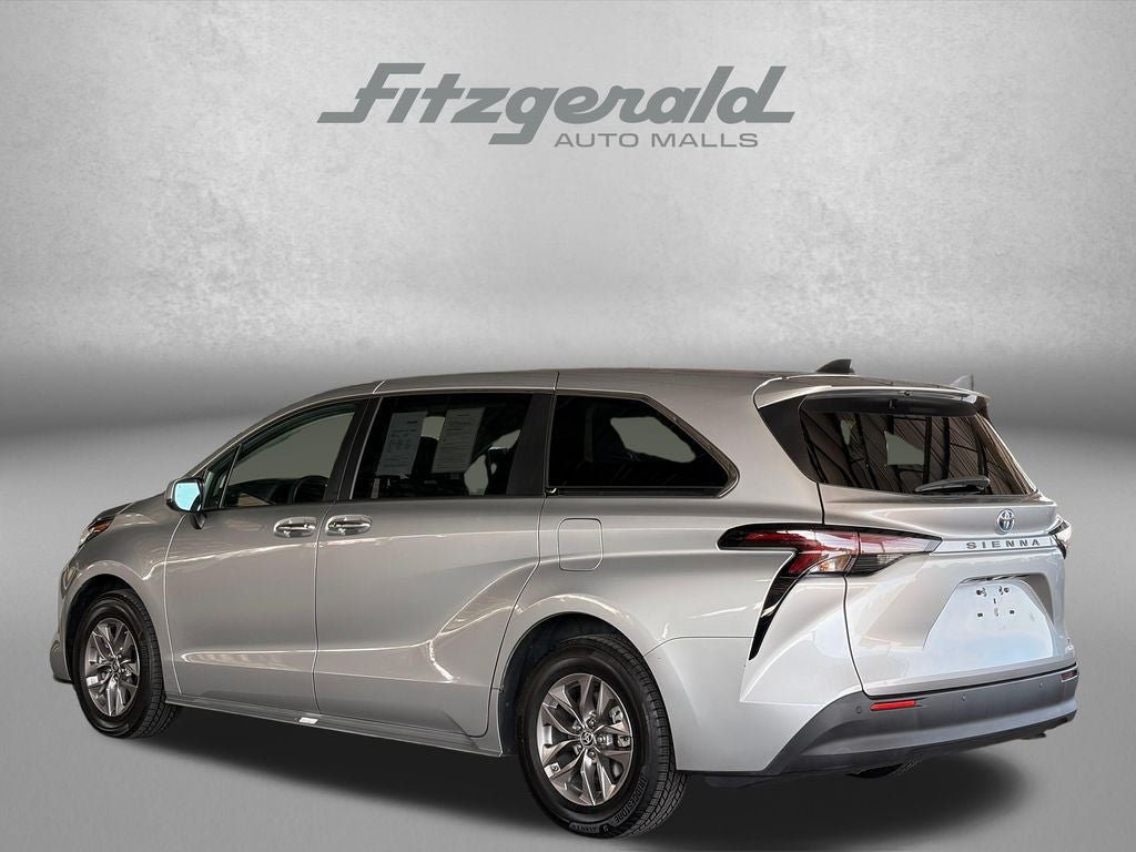 2023 Toyota Sienna XLE 7 Passenger