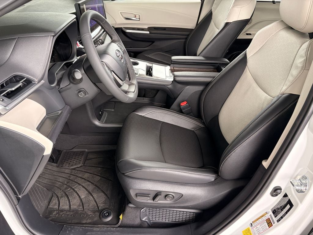 2026 Toyota SIENNA LTD AWD Limited 7 Passenger