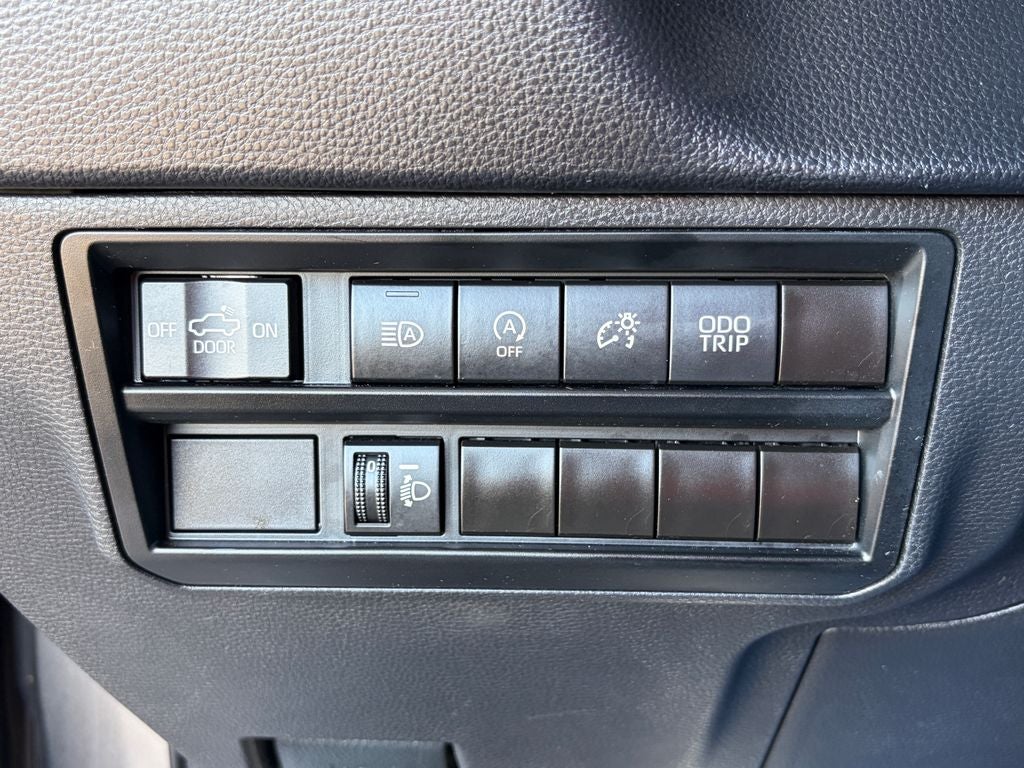 2023 Toyota TUNDRA 4X4 SR