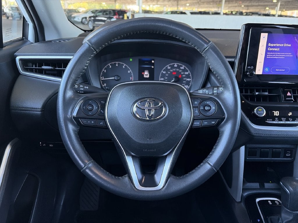 2024 Toyota Corolla Cross LE