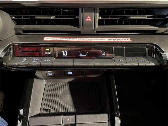 2025 Toyota PRIUS LE