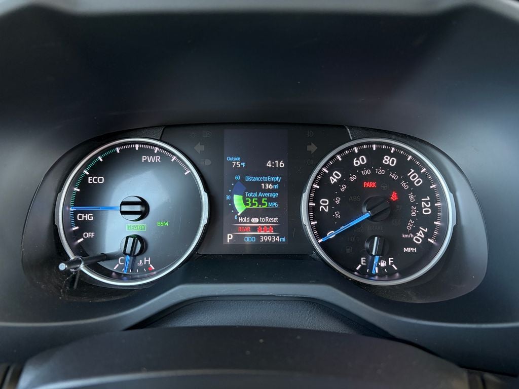 2022 Toyota RAV4 Hybrid XLE