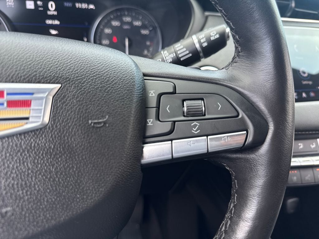 2022 Cadillac XT4 Premium Luxury