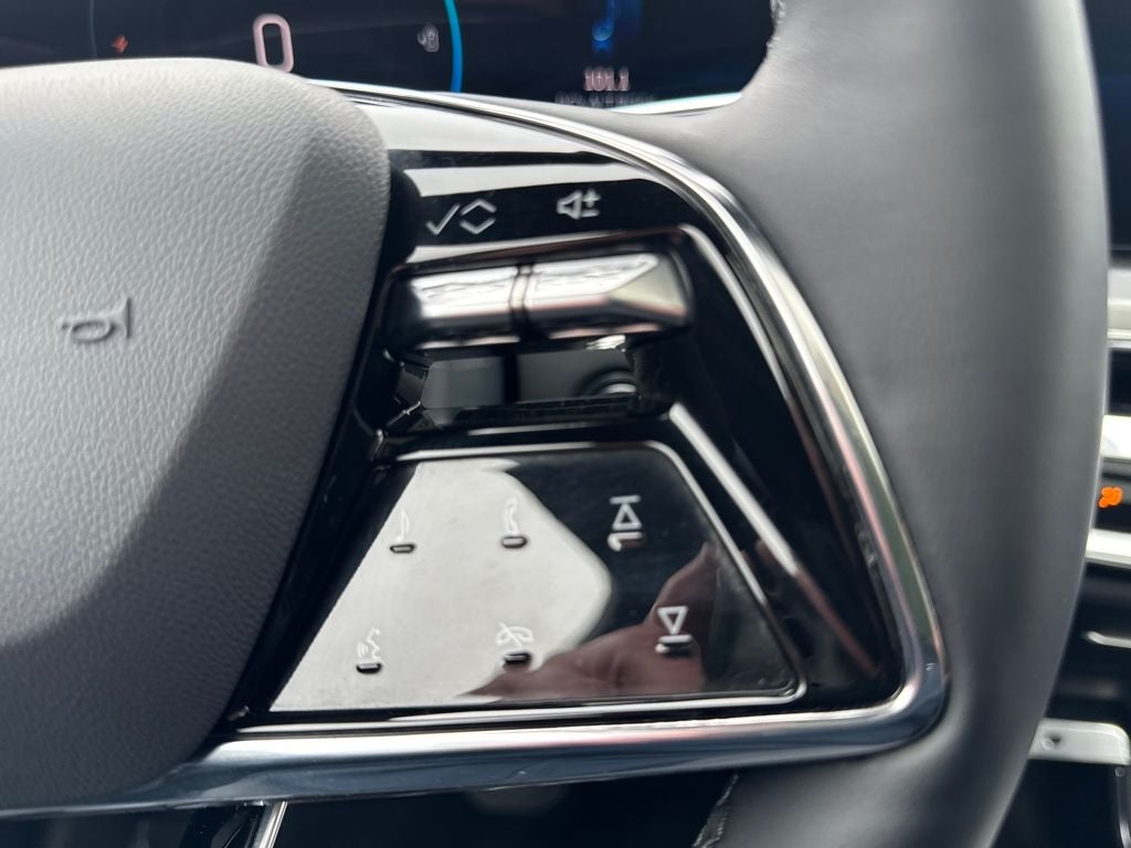 2025 Cadillac LYRIQ Luxury