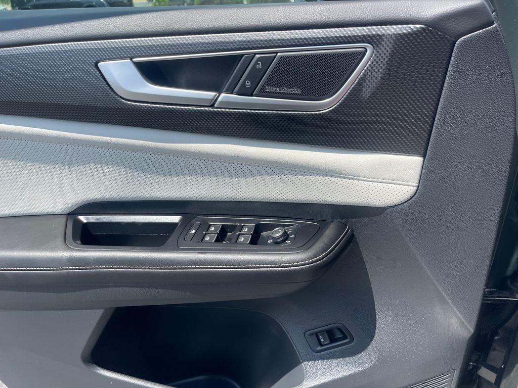 2025 Volkswagen Atlas Cross Sport 2.0T SEL Premium R-Line