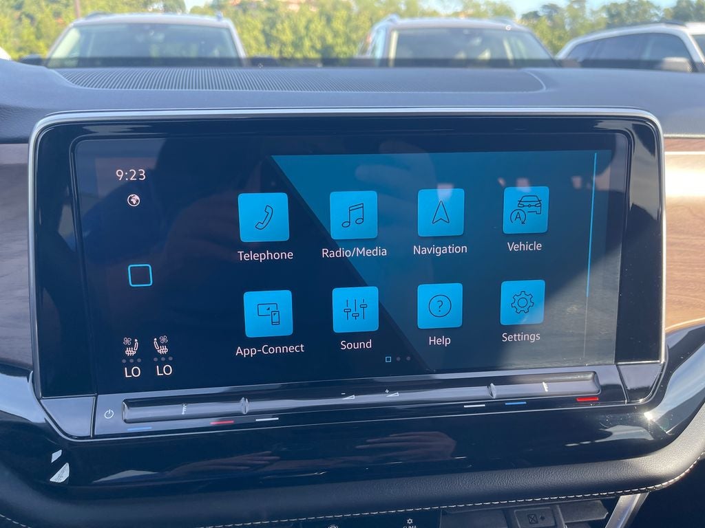 2024 Volkswagen Atlas 2.0T SE w/Technology
