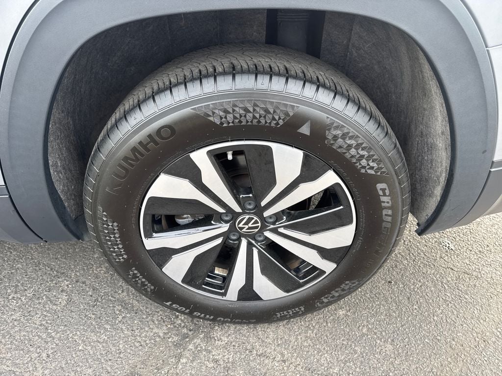 2024 Volkswagen Atlas 2.0T SE