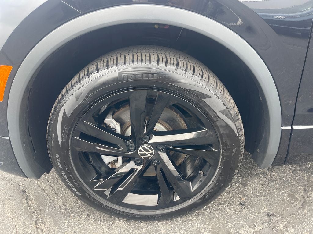 2024 Volkswagen Tiguan 2.0T SE R-Line Black