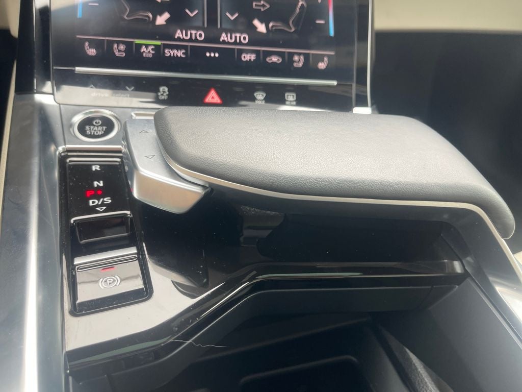 2024 Audi Q8 Sportback e-tron Premium Plus S line quattro