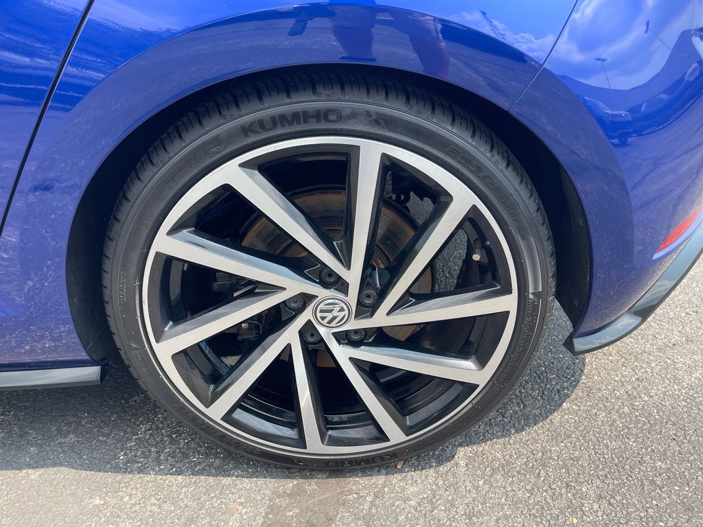 2018 Volkswagen Golf R DCC & Navigation 4Motion