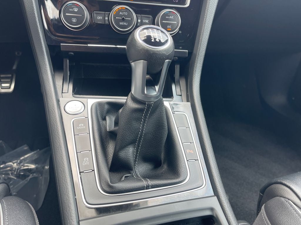 2018 Volkswagen Golf R DCC & Navigation 4Motion
