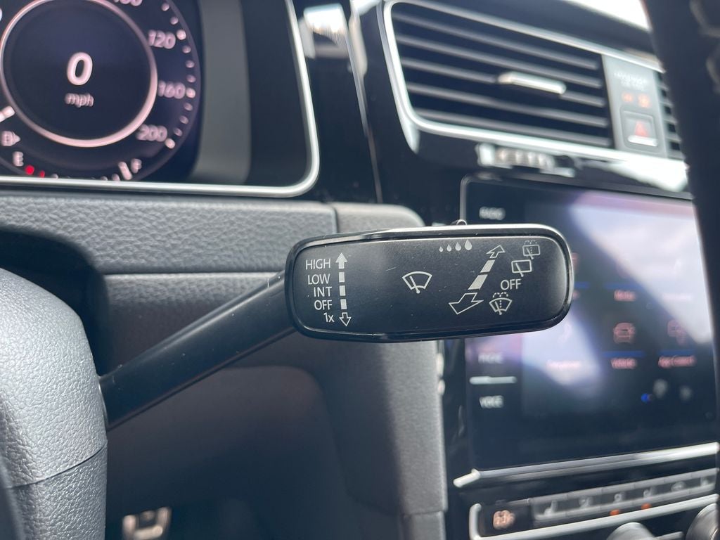 2018 Volkswagen Golf R DCC & Navigation 4Motion