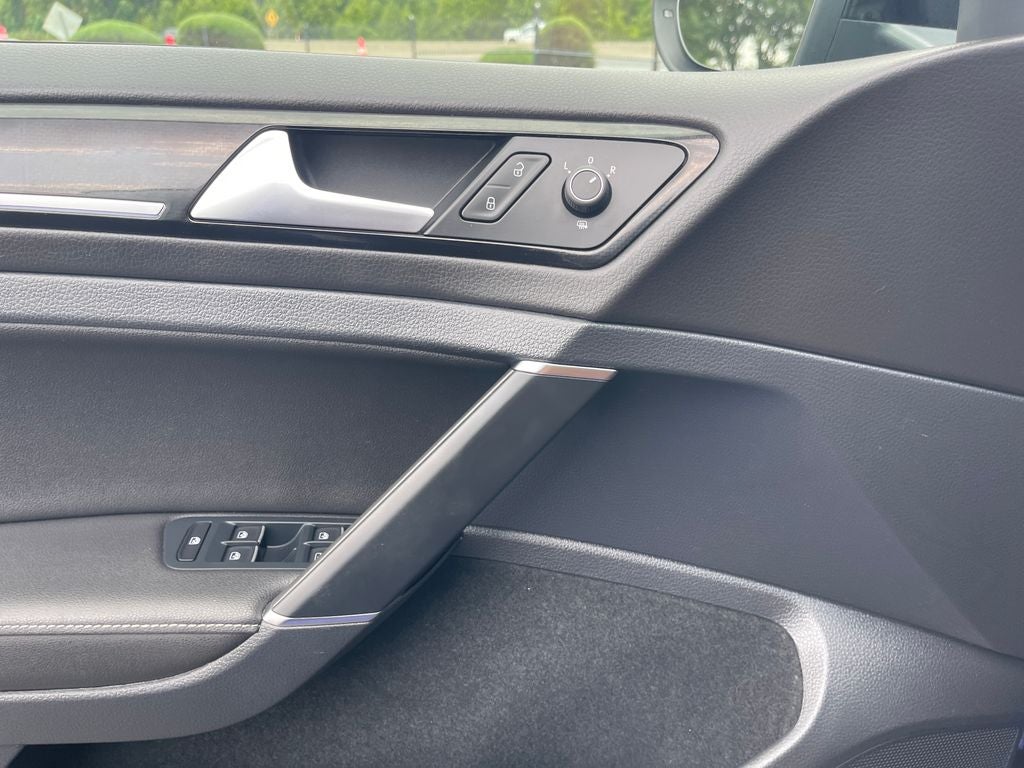 2018 Volkswagen Golf R DCC & Navigation 4Motion