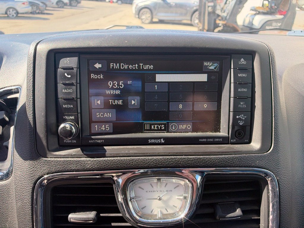2015 Chrysler Town & Country Touring