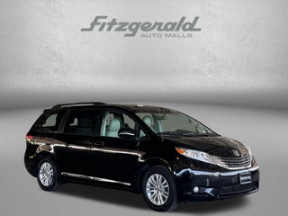 2013 Toyota Sienna XLE 8 Passenger