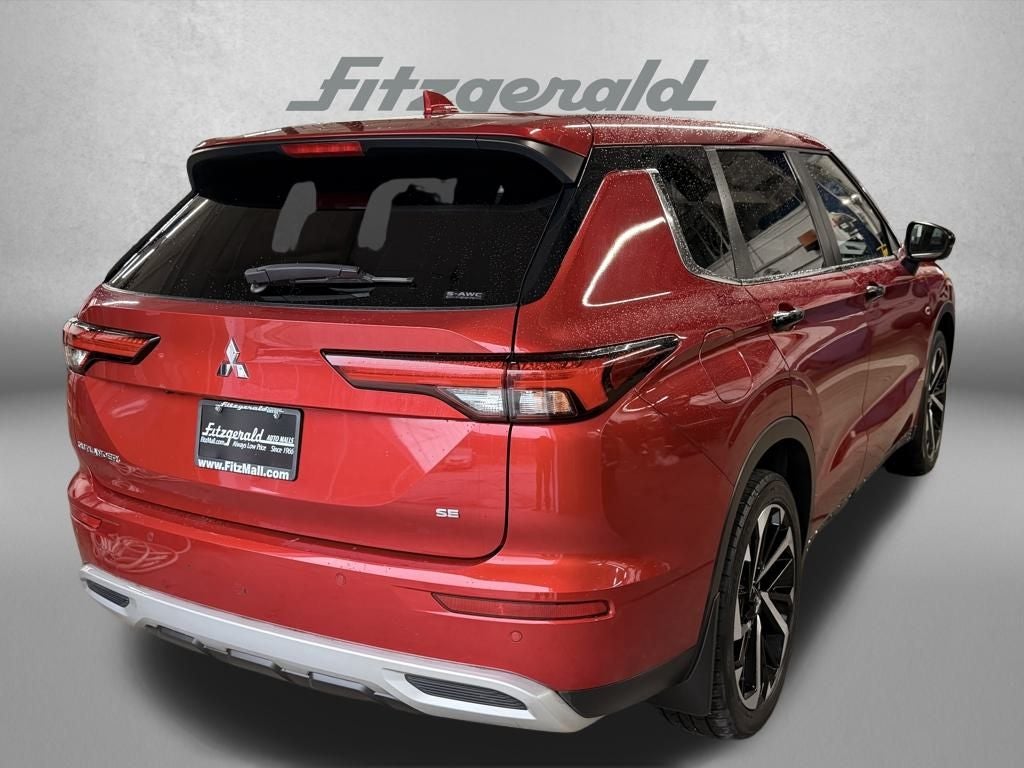 2022 Mitsubishi Outlander SE