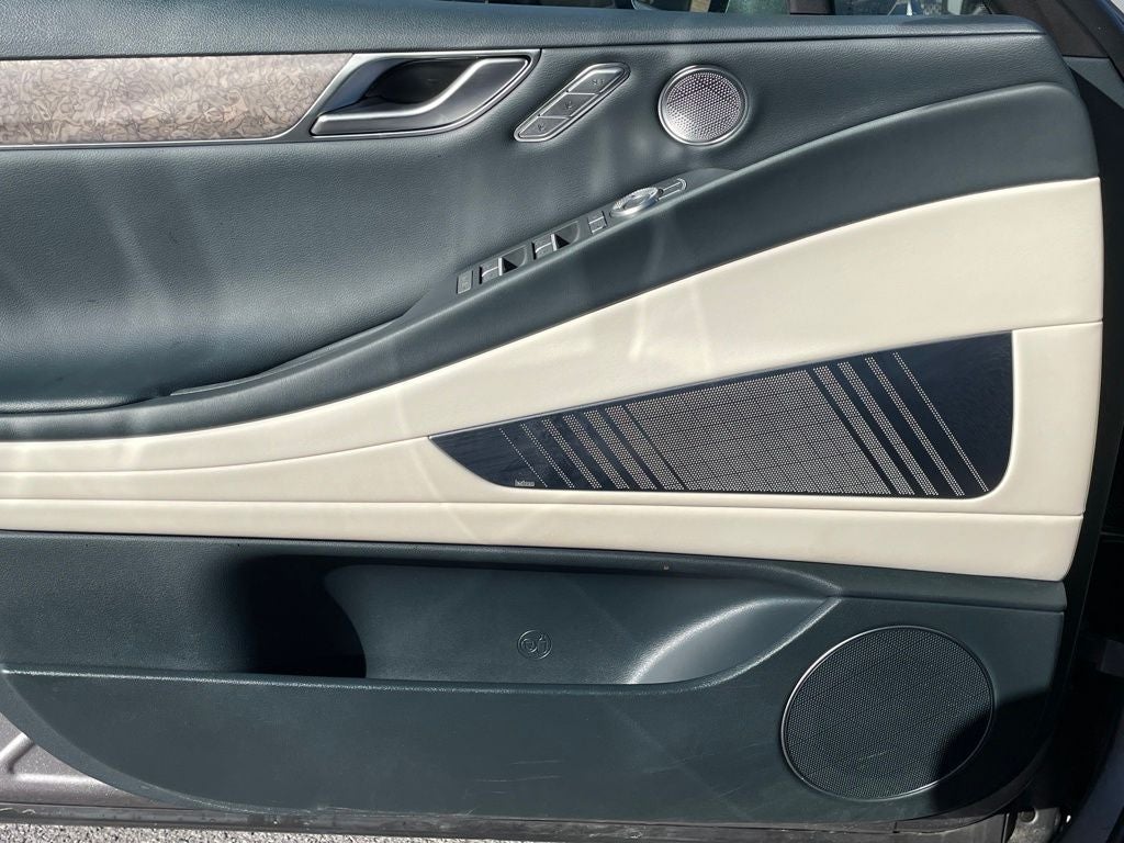 2023 Genesis Electrified G80 Base