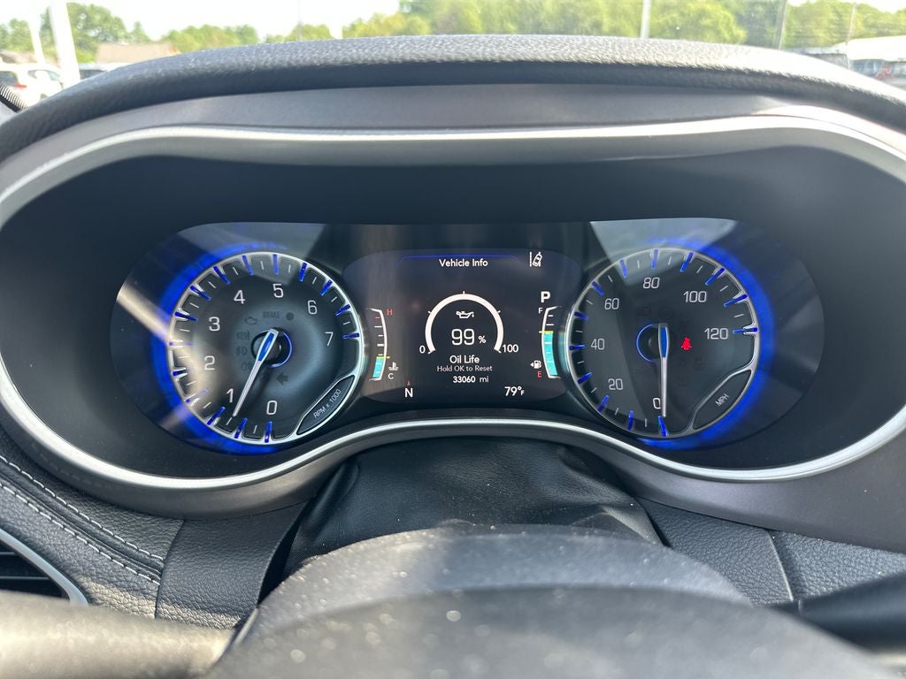 2025 Chrysler Pacifica Select